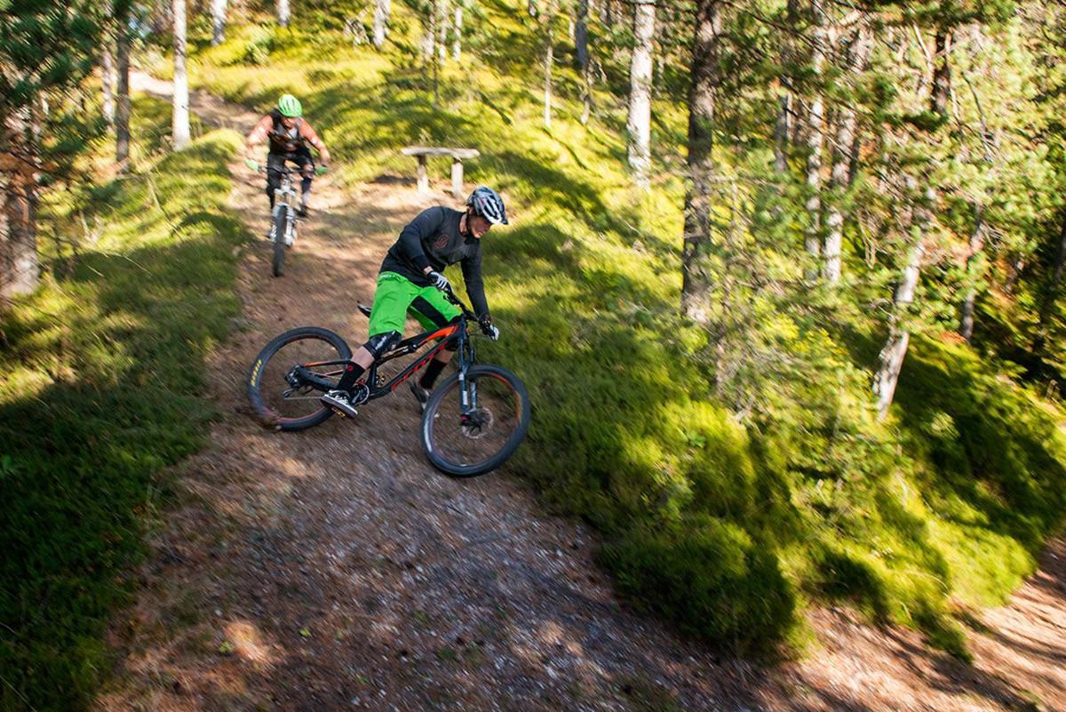 Bikeski Family Hotel, B&B, Apartaments, Rooms Mezica Εξωτερικό φωτογραφία