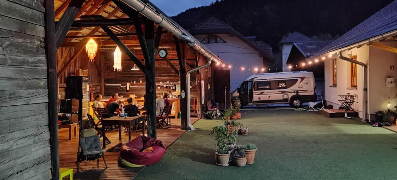 Bikeski Family Hotel, B&B, Apartaments, Rooms Mezica Εξωτερικό φωτογραφία