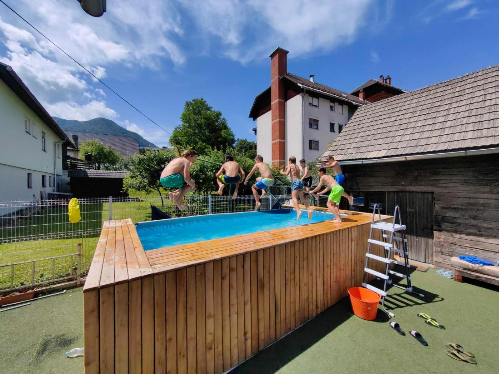 Bikeski Family Hotel, B&B, Apartaments, Rooms Mezica Εξωτερικό φωτογραφία