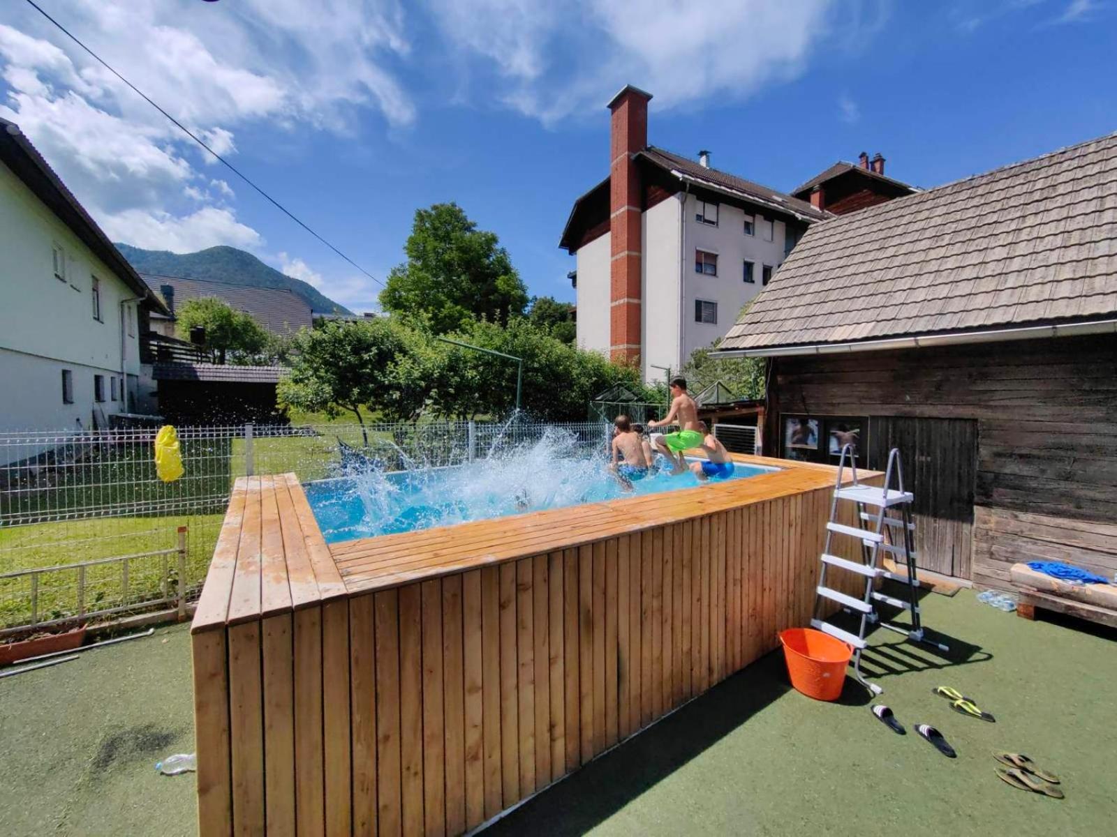 Bikeski Family Hotel, B&B, Apartaments, Rooms Mezica Εξωτερικό φωτογραφία