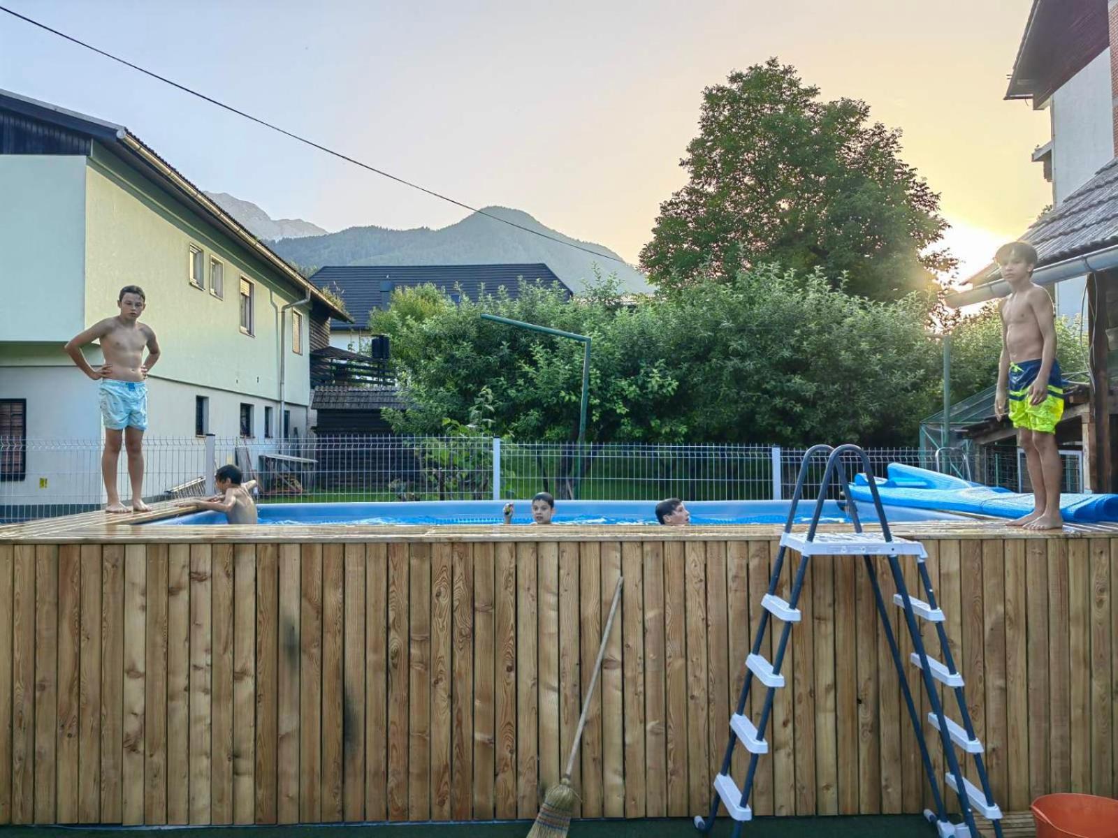 Bikeski Family Hotel, B&B, Apartaments, Rooms Mezica Εξωτερικό φωτογραφία